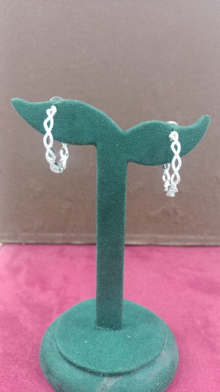 Majestic Shine Earrings – Elegance That Reigns